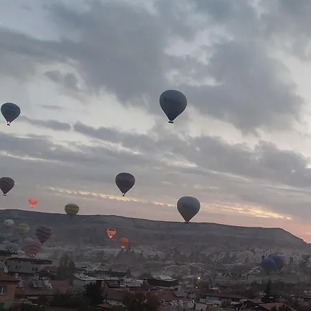 Balloon View Готель Гьореме